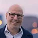 Ulrich Watermann, systemischer Berater beim LUVIA Institut, zum Thema KI in Unternehmen einführen